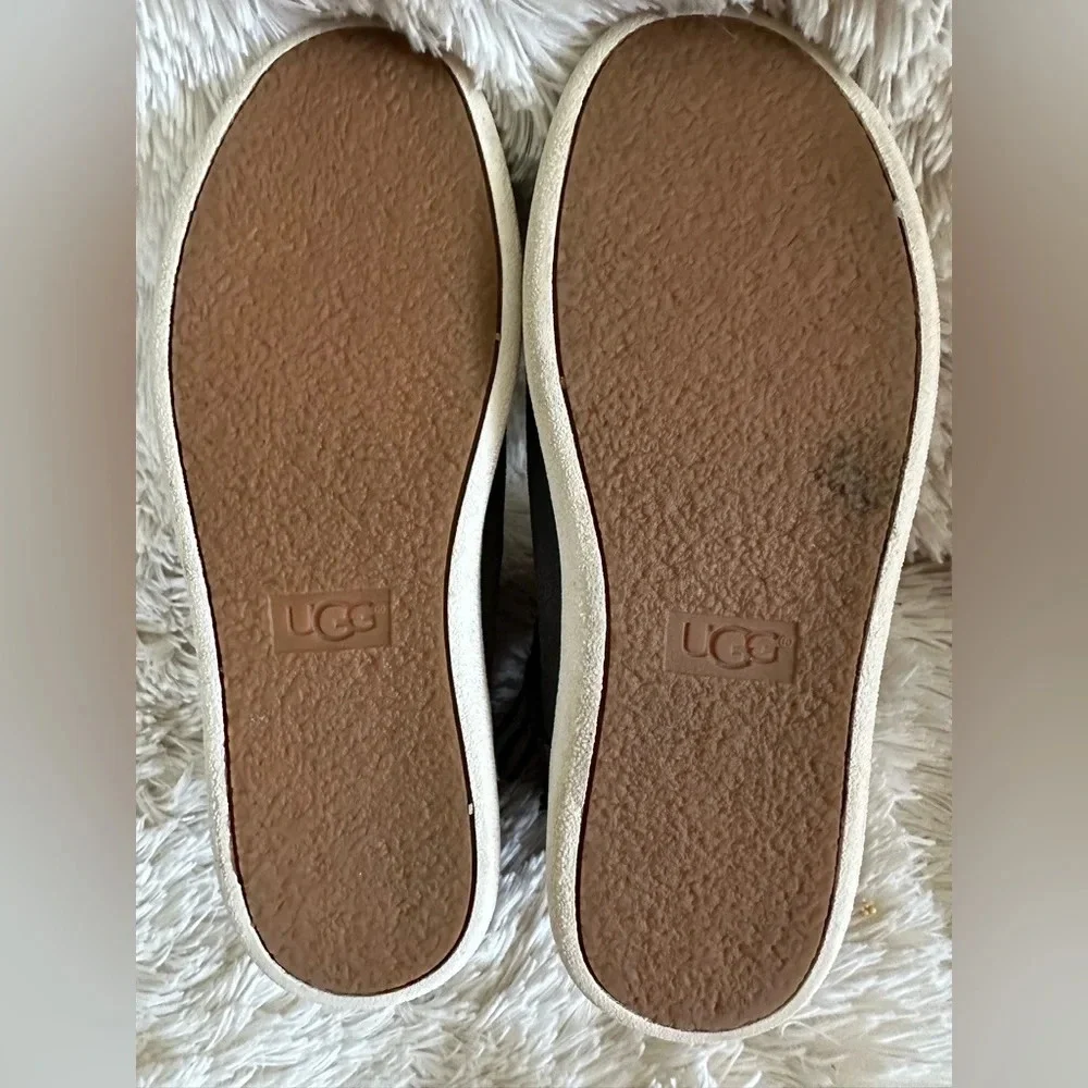 UGG Girls Ladies 5.5 36.5 EU Gray SUEDE OLIVE Hi Top Zip Sneaker CLEAN Fall NICE